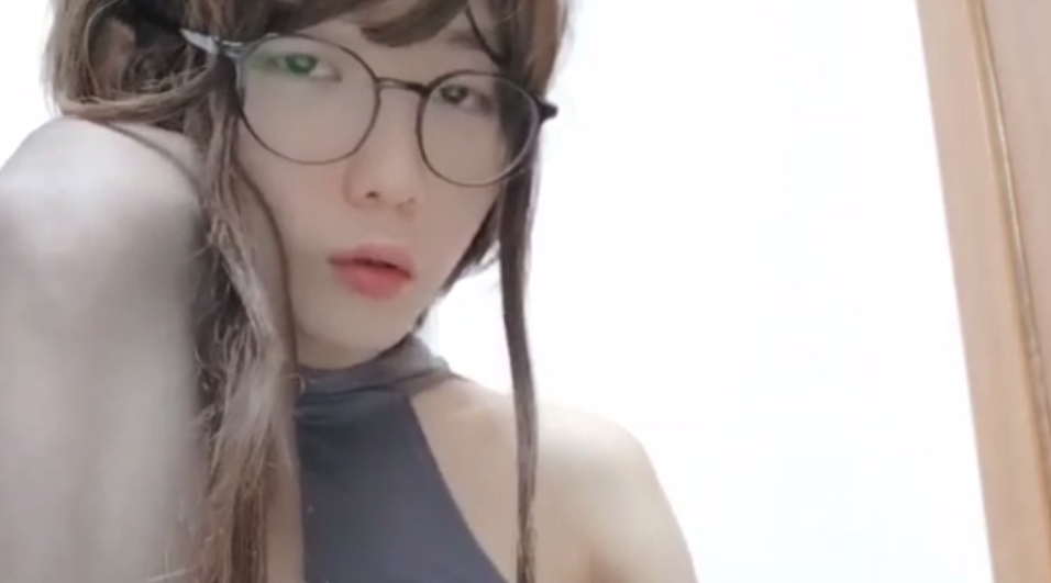 【伪娘】推特ywzzz_黑丝手丝自慰