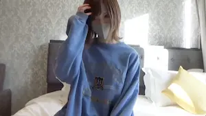 FC2PPV-2975029ウチの成績の悪い若い女性新人ですスレンダーで明るく気立てのいい元読者