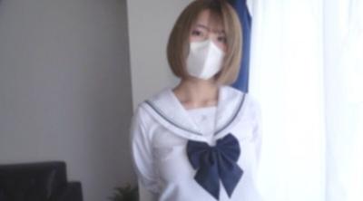 FC2-PPV-4632272 半价到3/2【无码，完全素人】超可爱的女大学生19岁，穿制服很棒！他将自己超粗的阴茎插入这个还在发育的纯真阴户！