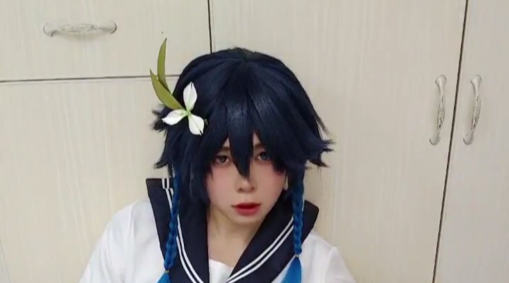 【伪娘】推特伪娘小梦明天再努力cos水手服巴巴托斯自慰尿出来了