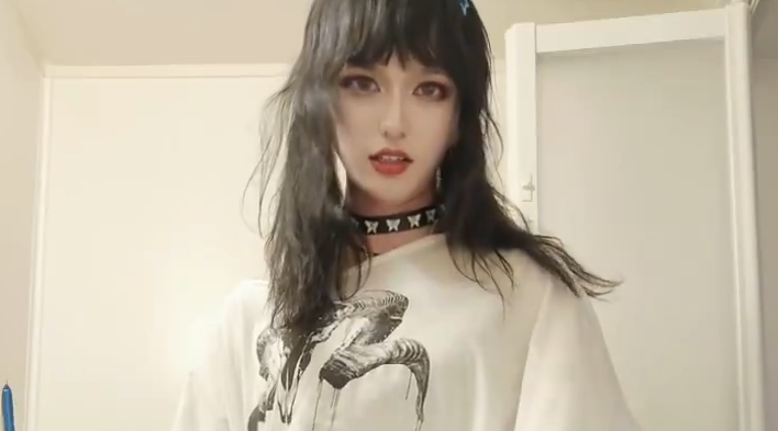 【伪娘】霧島麻衣对镜自拍撸管