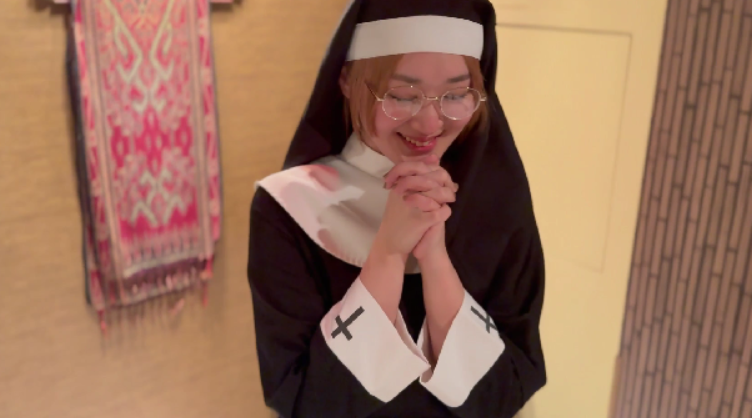 FC2 PPV 4852149【无码】 可愛過ぎるシスターに生ハメ顔射しました