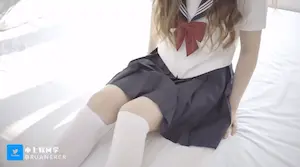 【超极品️推荐】白虎萝莉『小七软同学』我的妹妹真的超可爱，JK长筒白袜 纯欲系少女 长发及腰蜜桃臀 粉嫩无毛小嫩逼