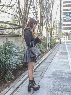 FC2-PPV-4396667 一个让你想抚摸她的年轻女士。 *未经审查的原始中出+口中射精。