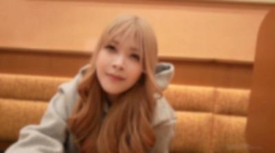 FC2-PPV-4642104 3天！ 90% 折扣 [揭露脸部] [多] Kosassy Nakomu //.. 六个人轮流玩 Sume 的影片。这是一个利用生殖器来改造天真的 Z 世代成员的支持团体。