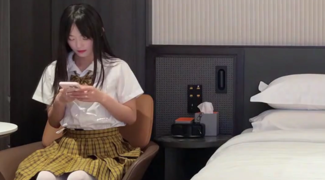 杏吧原创今天约第一个小妹儿下面长红疙瘩_曹长卿在线观看_麻豆视频