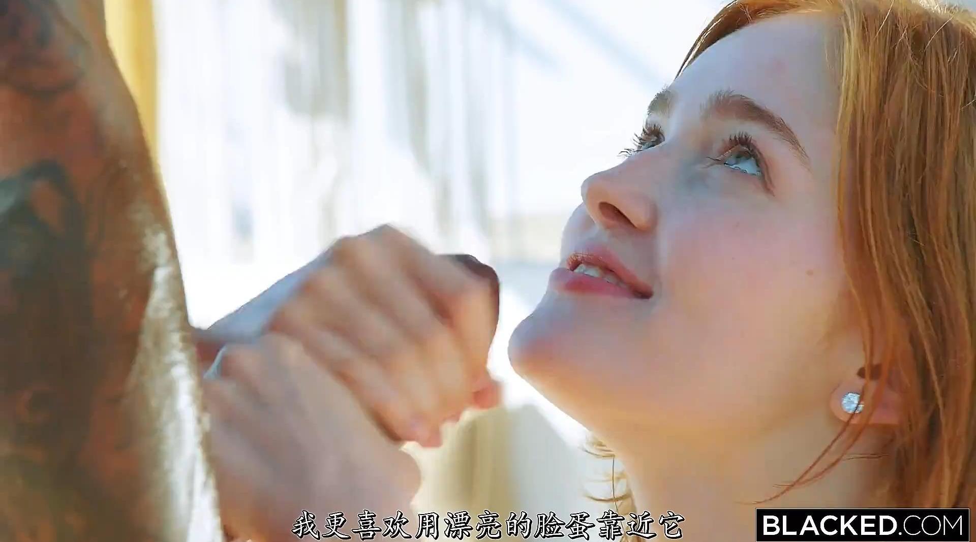 漂亮大长腿高挑美女一个人旅游寂寞难耐，忍不住自慰，猛男看到直接发起进攻搞到手啪啪猛烈抽插，中文字幕，4K高清