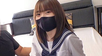 FC2-PPV-4688754 【本作品為小說】超純情135cm與成年男友的初次性愛→初中出＆初次3P【純情中出的感覺真好，我戀愛了】