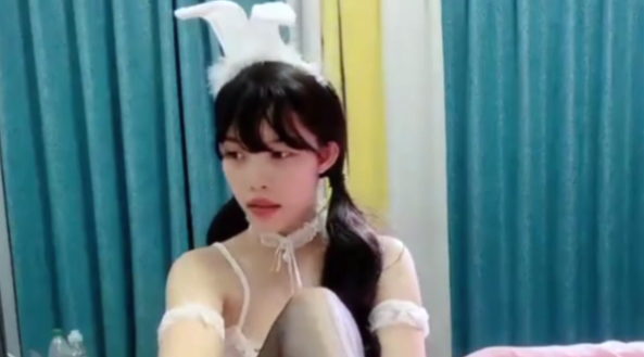 奶童宝宝_青春少女被老头狂插内射_嗷嗷叫_5