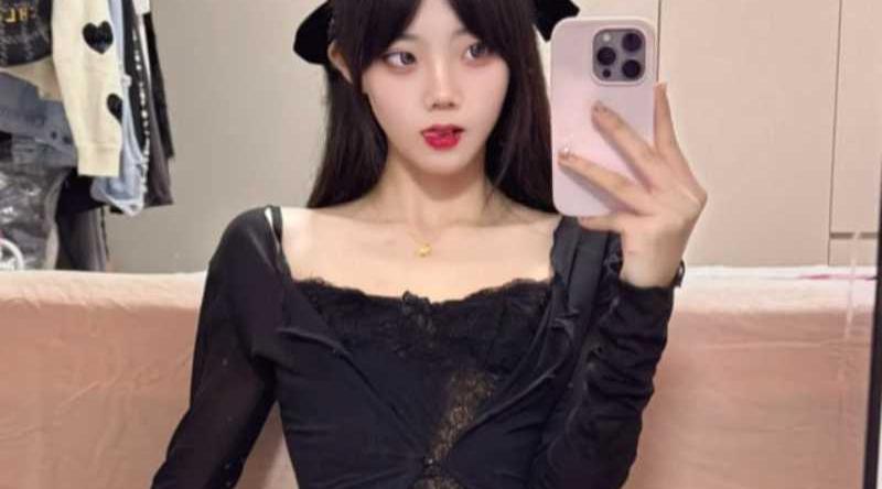 抖音网红 玉子玉子 最新福利视频泄密 紫色情趣内衣展现致命诱惑 玩逼自慰浓密黑深林令人遐想连连！