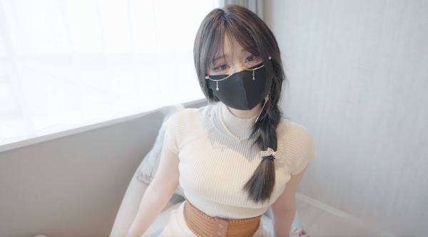 Onlyfans,极品白虎网红小姐姐NANA,牛奶妈妈