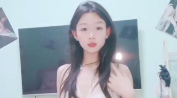 月月喔_00后清纯小萝莉口味还怪重！_5