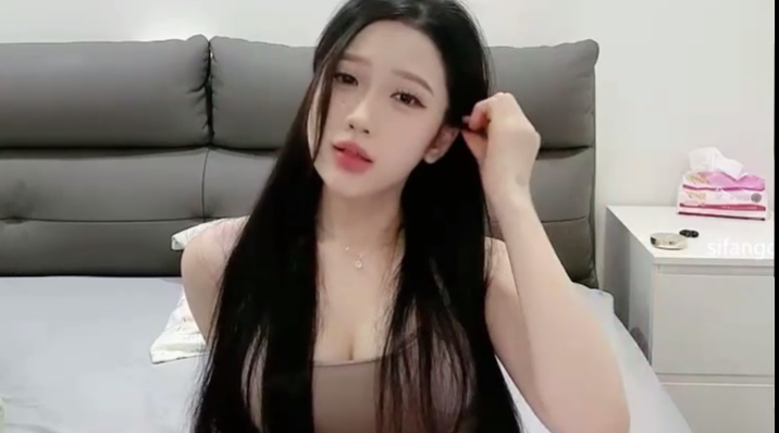 国产直播.高颜值女神盲盒系列-豆豆学妹_白虎女神黄瓜香蕉插逼自慰_阿黑颜校花御姐