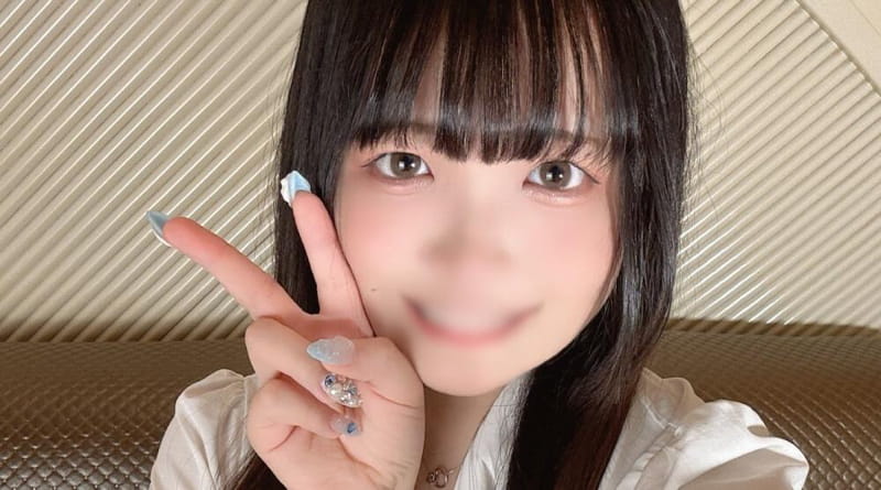 FC2-PPV-4391667 * JD kon-chan今年18岁，拥有美丽的胸部，并且性欲旺盛。