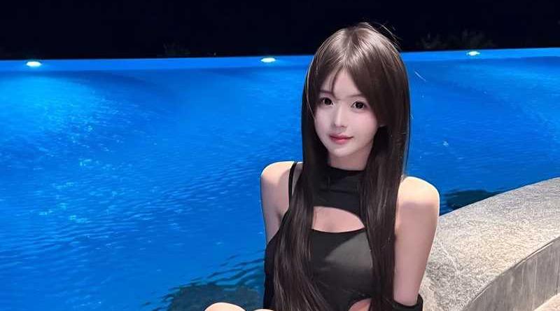 电竞女神 诺一萌 竟为捞金下海做黄播！金主30W高价拿下骚母狗 白丝足交无套后入！