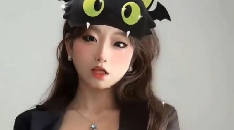 抖音网红嫩妹 啦啦啦 裸舞自慰 脸穴同框自慰视频流出 高潮时淫水喷溅 娇喘声直击灵魂！