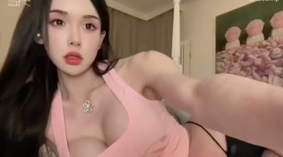 珍贵影像TS苏恋雅：爆乳美妖，惹人爱的尤物变性了，再也吃不上可爱的仙女棒了