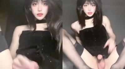 高颜值黑丝伪娘,喜不喜欢骚妈妈的大阴蒂拍打贱狗的脸,妈妈的大阴蒂要射精啦,张嘴接着要全部吃掉哦 - 国产自拍视频