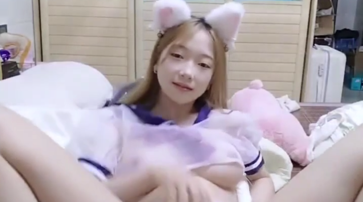 国产直播.高颜值女神盲盒系列-04学姐赚学费_透视装_鬼迷日眼的表情诱惑狼友_1