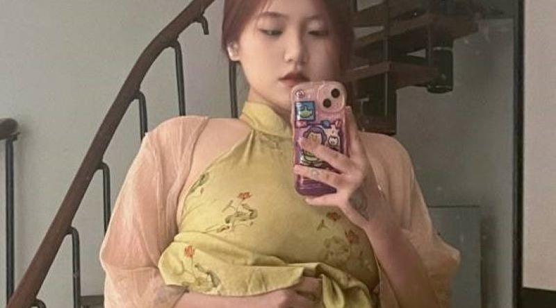 极品巨乳反差婊 板烧鸭鸭 私拍合集流出 蜂腰巨乳诱惑十足 抓臀后入抽插娇喘不断！