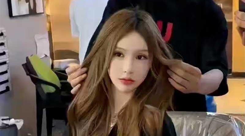 抖音纹身御姐网红 周丽珊 出租车上被司机疯狂扣逼 线下被金主肆意爆操 不亏是精盆圣体！