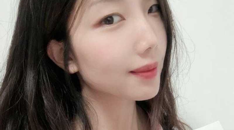 山东初中老师 李宜霜 被曝给校长当小三 还约炮成瘾 竟在婚床上被后入爆操！