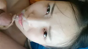 《云盘被盗秘泄密》喜欢吃J8的清纯大学生眼镜妹媛媛与男友啪啪自拍视图流出边吃JJ边与闺蜜电聊反差母狗就是这样炼成的