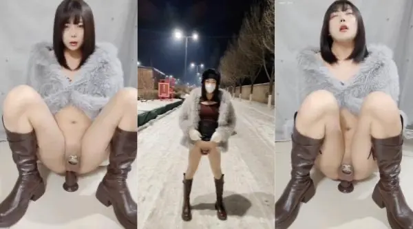 伪娘露出 R劲好猛感觉自己完全变成丧智母狗了不停抽搐 问我是不是在直播 前面有个人当然要把裙子撩起来玩