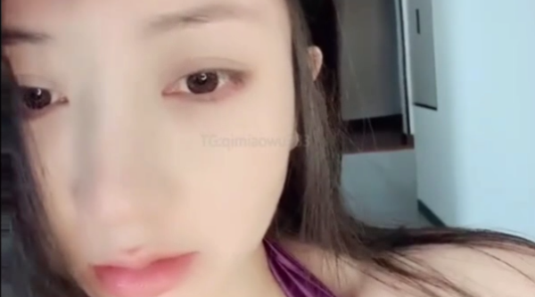 颜值逆天【阿拉蕾】以前是个绿播，近期终于下海了！不过目前尺度不是很大_2