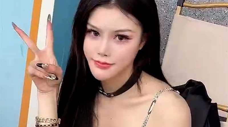 义务骑行媛 喵喵 黑料曝光大量不雅视频流出 滴蜡颜射人前露出骚到极致 纹身实锤本人无疑！