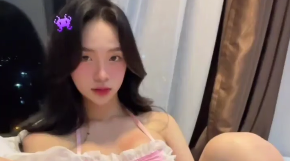 【人妖】推特sellykat18vn粉色围裙