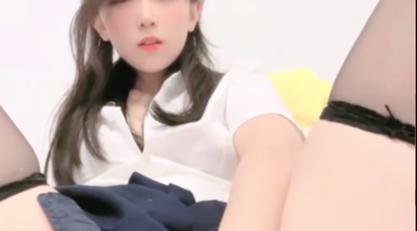 国产直播.高颜值女神盲盒系列-极品尤物颜值女神！衬衣短裙很燥热！收费房道具自慰，手指扣入到底，假屌骑乘位，大白美臀套弄