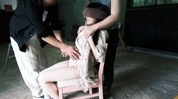 FC2-4057763 我的性朋友在家人被遗弃的医院里，我的第一次半外肛交三人之旅！肛门在一处，肛门在另一处！从肛门滴下的精液是如此色情...