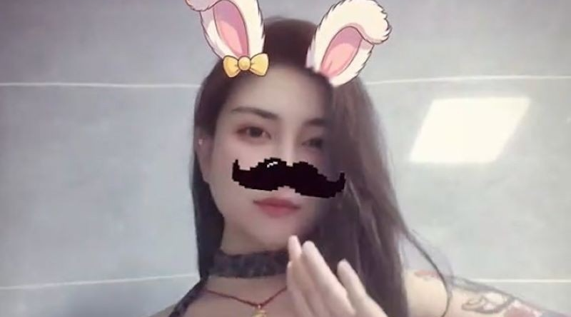 抖音巨乳网红 蓉饱饱 裸舞啪啪合集泄密 傲人G杯热舞撩人 被金主后入爆干淫水狂流！