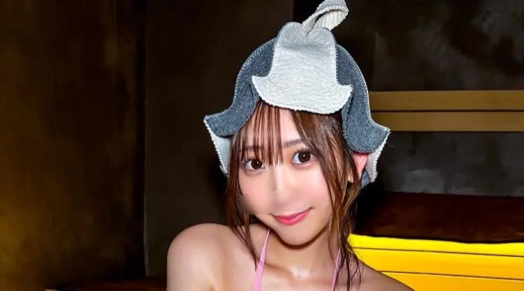 FC2-3302463 26 岁的 Gladle Yunacchi“我要离开浴室天堂”充满活力的Raw Saddle高潮中出SEX！