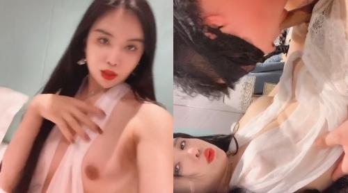 肉丝伪娘,贱狗舔的妈妈奶头都硬了,爬过来闻我的吊,妈妈的吊很骚的刚尿过尿让你很上头,真TM骚不停语言调教被口射了 - 国产自拍视频