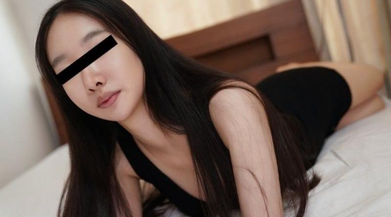 10musume_040726_01【无码】 一面用訊息交換APP實況一面口交 紺野咲