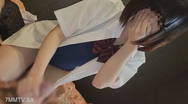 FC2-3693094 鯛魚烤魚店清新可愛白髮巨乳美女...