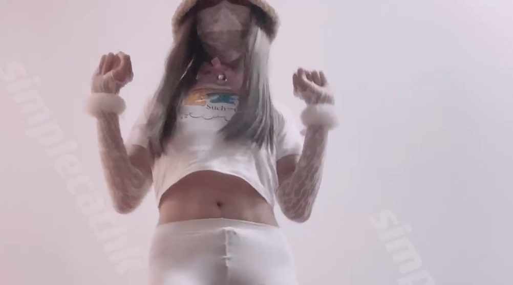 【男娘】草莓白丝连裤Lo袜再加上纯白Lo鞋~又纯又欲的风格太喜欢了!