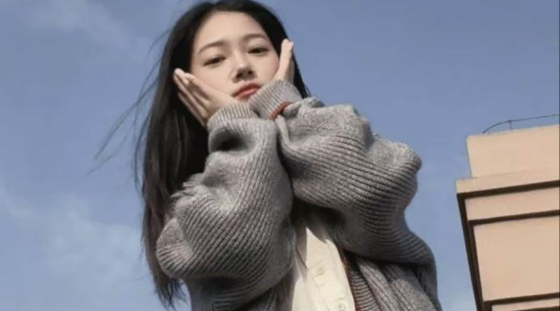 江苏旅游职业学院 冯慧 订婚后多次出轨 约炮视频流出全网疯传 骚逼竟然还是个M女！