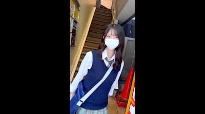 FC2-PPV-4607468 [专题] 被炮轰、停顿的18岁偶像练习生。毫无悔意地出现在FC2上，并首次公开了禁止影片。