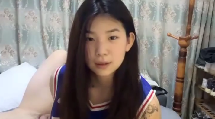 国产直播.高颜值女神盲盒系列-真实良家小情侣，【住在你心里】，无毛一线天，无美颜，家中性爱不断，被操嗷嗷叫_1