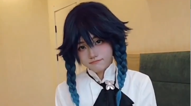 【伪娘】伪娘cos巴巴托斯自慰