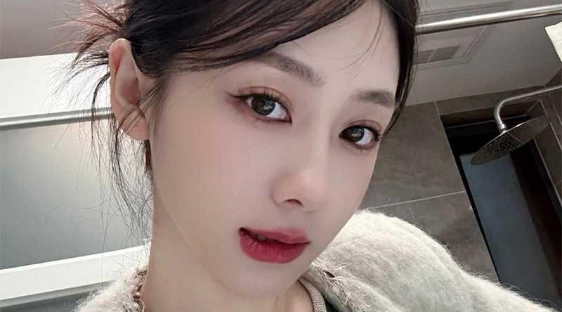 真实厦航空姐门事件！高颜值极品空姐 为取悦金主被各种调教凌辱 彻底沉沦为精盆肉便器！