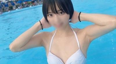 FC2-PPV-4653071 [永久保存] 传奇的业馀视频，一位黑色短发美女，前偶像中心，追逐一个男人而不是她的梦想，沉浸在原始中出性爱的快感中。男孩气女孩高潮抽搐，女性面容好可爱