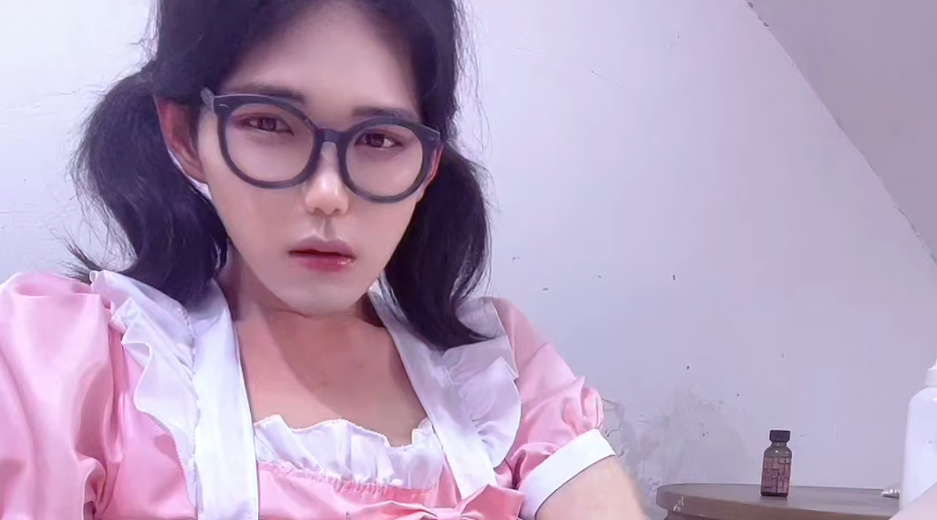 【伪娘】推特伪娘四季和子粉色女仆白丝自慰