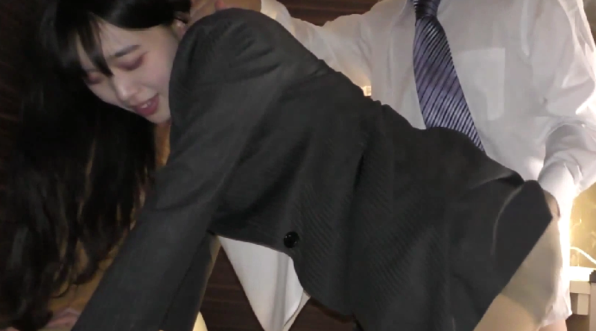 FC2 PPV 4399942【无码流出】 地方の素朴なOLちゃんと出張先のホテルで中出しセックス！！お口やおしりをしばかれるのが好きな隠れど変態でした