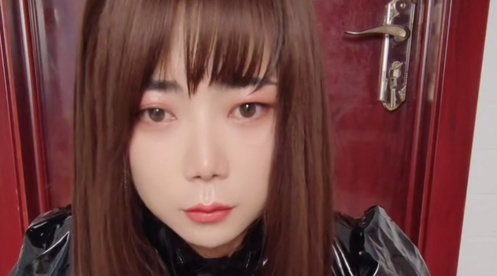 【伪娘】人前高冷的阿颖看起来不好招惹，背地里却是个反差人妖婊子呢