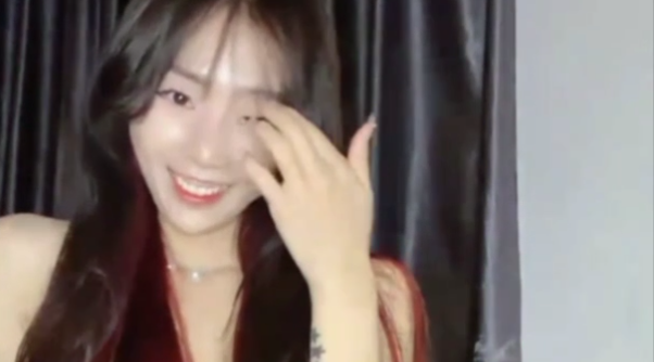 极品尤物！大长腿漂亮小姐姐！跪地吃屌舔菊花-原版高清无水印