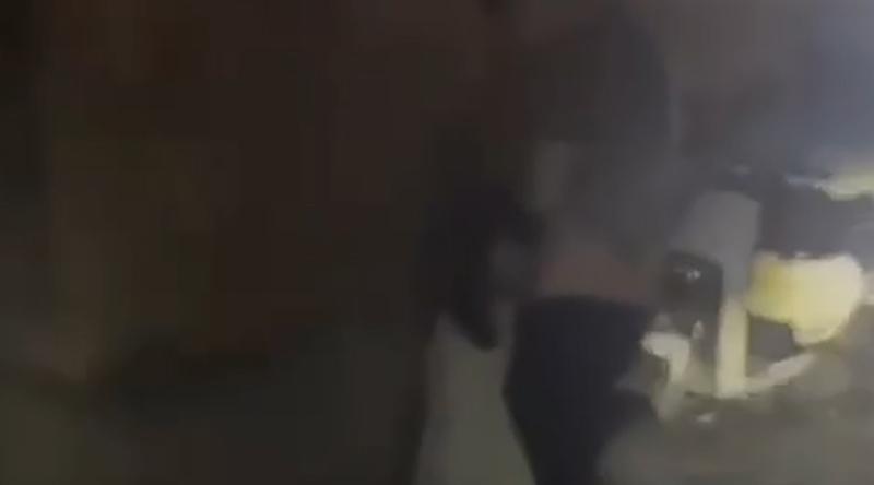 青州古城小巷 情侣野战视频 爆火全网！中午在弥河帐篷打野战 晚上转战古街享受口交 还淡定与路人聊天！